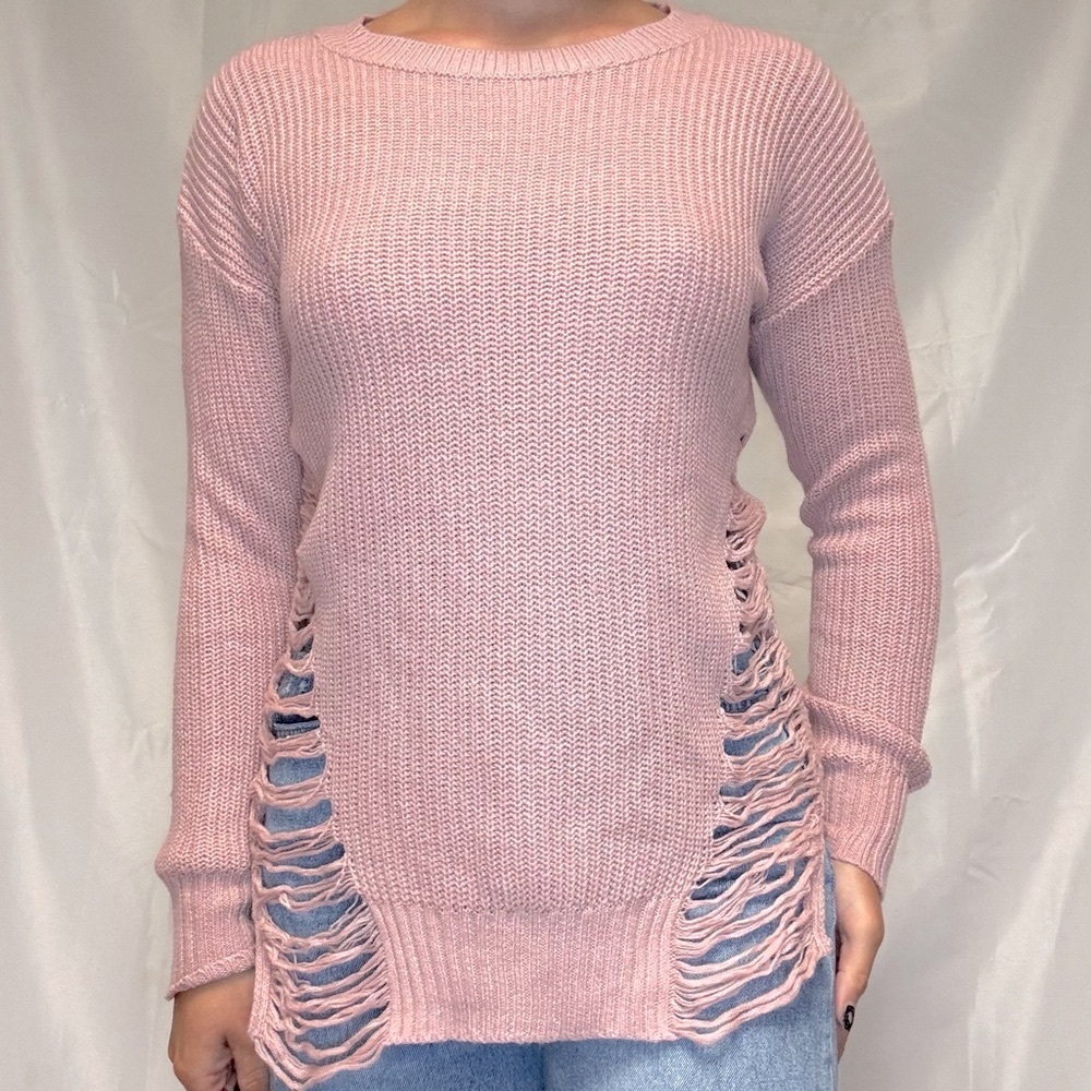 Distressed light pink knit Sweater